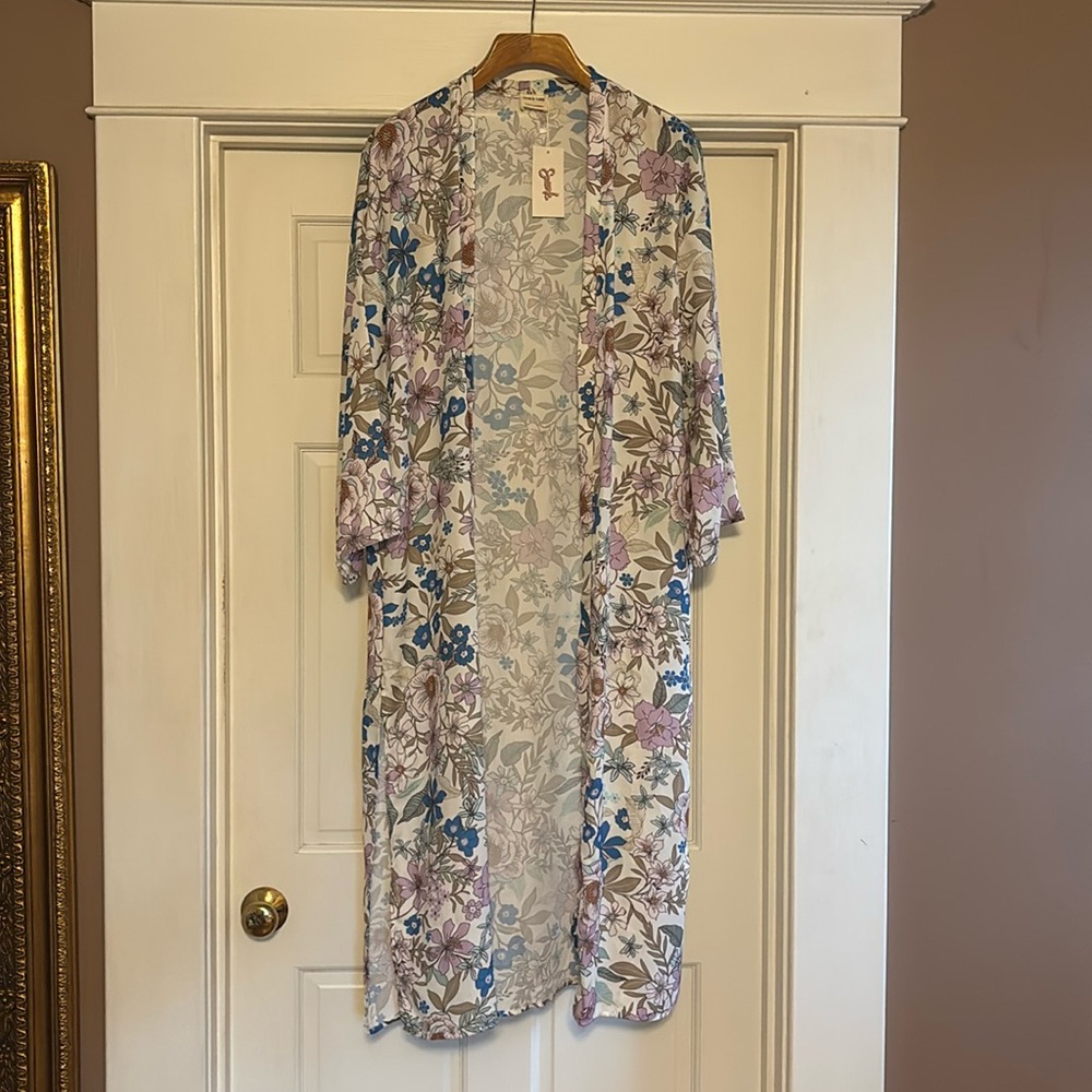 NWT peach love california allison flowy floral kimono